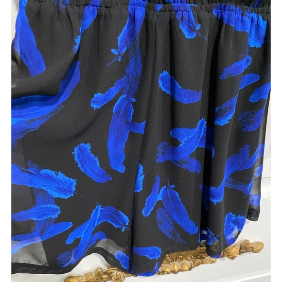 Express - Women's size SP black & blue feather v-neck short jumpsuit - Picture 7 of 7